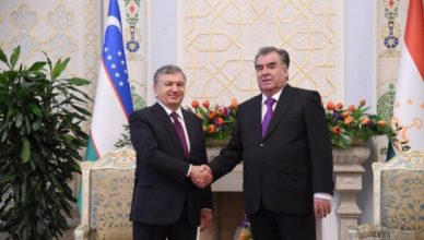 Президенты Узбекистана и Таджикистана провели переговоры